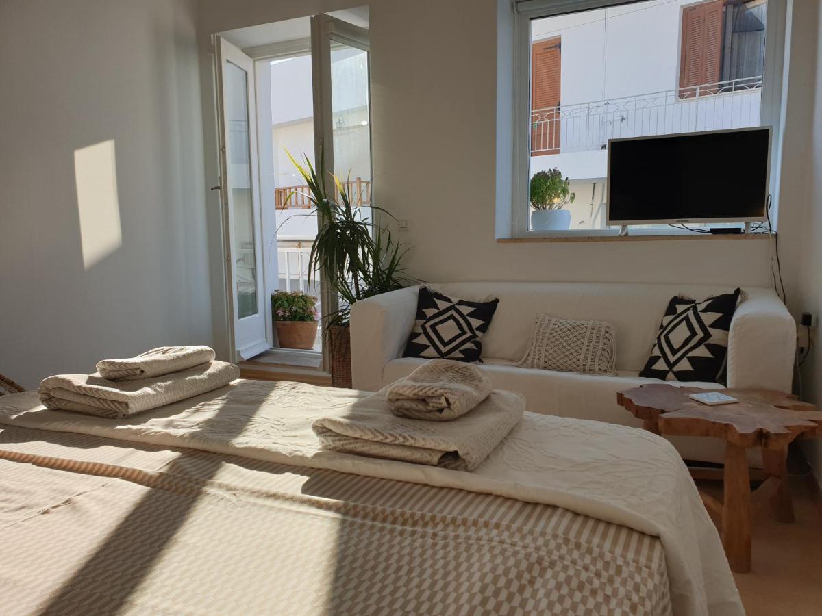Aretousa Deluxe Downtown Apartment Szkála Kültér fotó